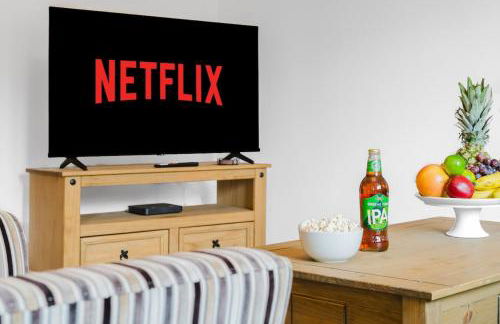 2BR Flat Near City Centre with Free Parking - Foto 9