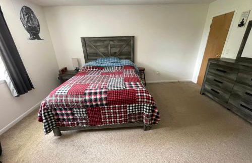 Cozy One-Bedroom Retreat in the Heart of Smithtown - Foto 8