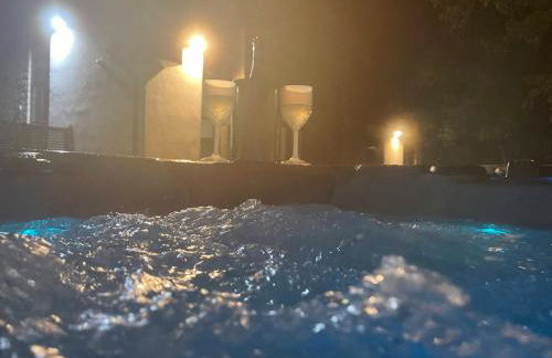 Family and Dog Friendly Luxury 3 Bed Property - With hot tub - Foto 16