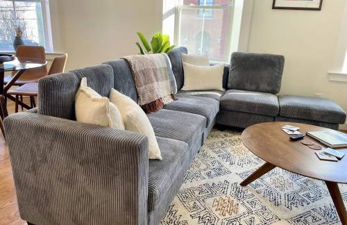 4 King Suites, Downtown, Outlets, Beach, Historic - Photo 29