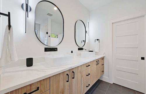 East Austin 5BR w Private Pool Rooftop & Views - Foto 30