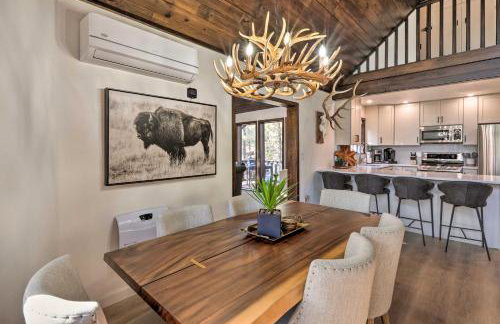 Wraparound Deck and Poker Room Cabin in Munds Park - Foto 9