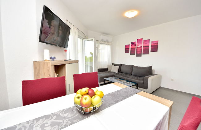 Apartmani Robi i Kristina - Photo 77