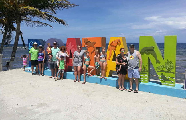 Roatan Hop on Hop Off Bus Tour - Photo 3