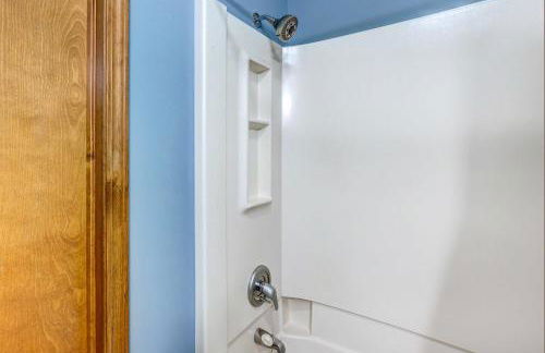 Holiday Island Vacation Rental with 2 Balconies - Foto 12