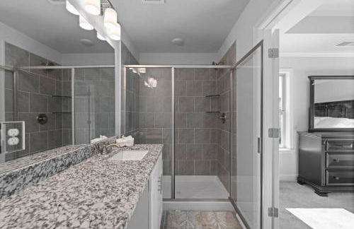 Luxury 2 bedrooms, 2.5 baths - Foto 18