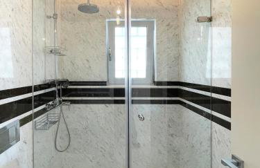 Blue Bay Vouliagmeni Luxury Apartment - Photo 23