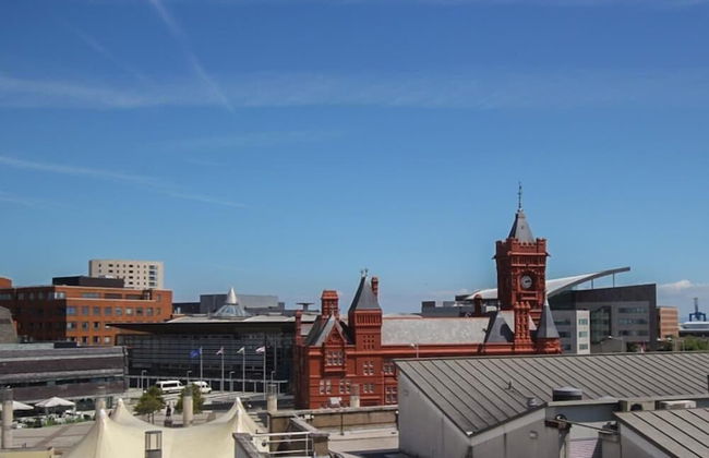 3 Bed Apartment - Mermaid Quay - Foto 1