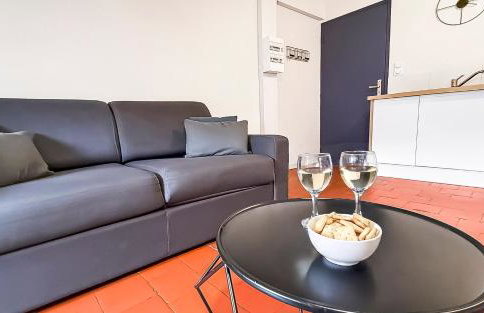Chez Léna - T2 Cosy & Equipé - Proche Cité médiévale - Foto 4