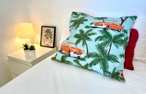 GATU Villa Cielo y Mar junto la playa, terraza , wifi y vista al mar ," Preferente mayores de 25 años y familias " - Foto 16