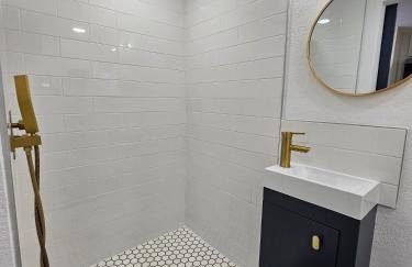 The Hideaway DT Orlando Tiny Home w Free Parking - Foto 46