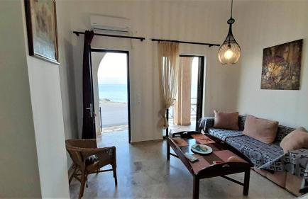 MODERN GROUND FLOOR APARTMENT ON the PEBBLES - Foto 15