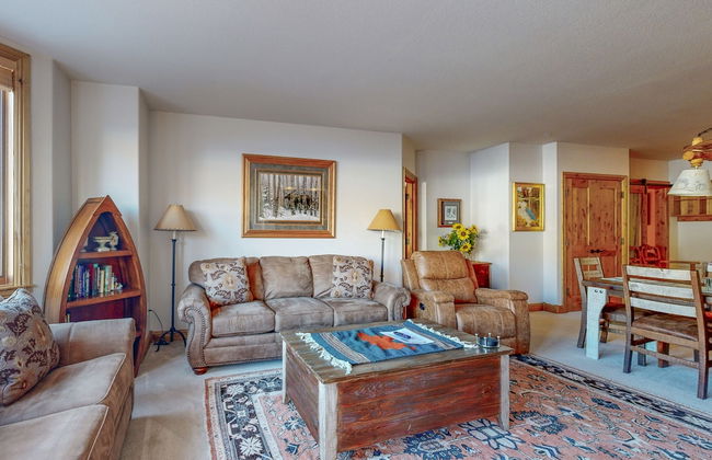 Torian Plum Condominiums - Foto 60