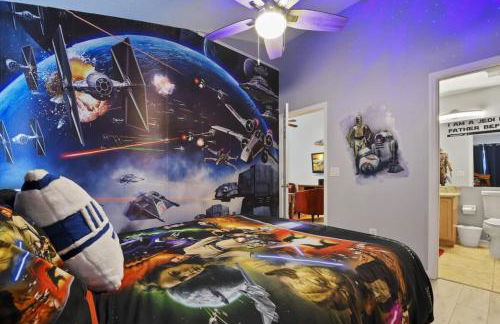 Themed 4BR house pool game room 10 min Disney - Photo 19