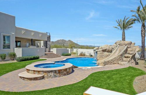 Luxury Estate, Sleeps 24, Sonoran by HomeStakes Stays - Foto 40