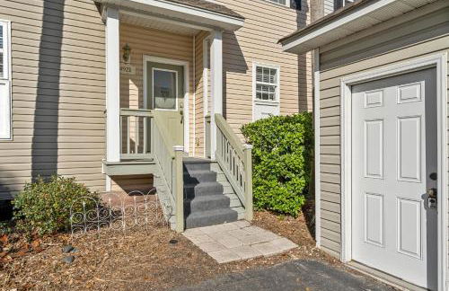 Sunset Serenity!!-Tropical Waterfront Oasis-Huge Private Patio-10Min to KingSt & Beaches - Foto 28