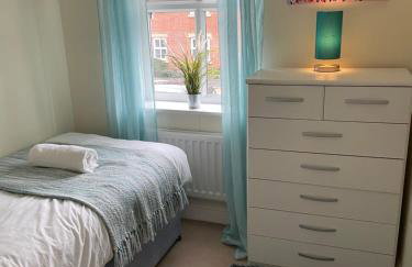 Fleetwood - 3 bedroom apartment, fab 4 contractors - Foto 7