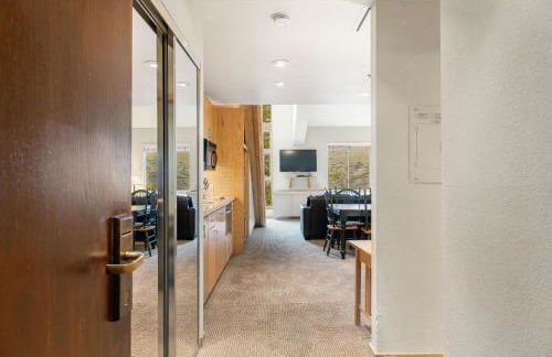 Palisades Tahoe Lodge Rentals Studio Loft #349 - Foto 1