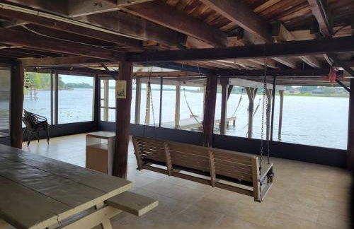 Lake House Retreat - Photo 17