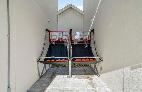 PCB Sleeps 22! 2 Homes, 2 Pools, 2 Mini Golf - Foto 15