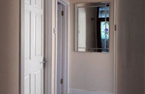 Springfield Apartment - Train to Glasgow or Edinburgh - Private Parking & Wifi - Photo 21