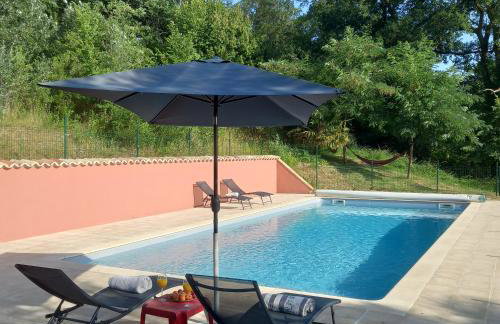 Chambre d'étape et Gîte de séjour- DomaineSalamandre-fr - Piscine, Nature, GR65 et Télétravail - Foto 3