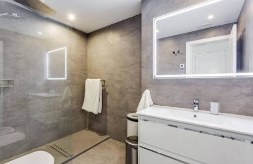 by RIVA - Gorgeous 2 Bedroom Apartment in Centre of Puerto Banus - Foto 10