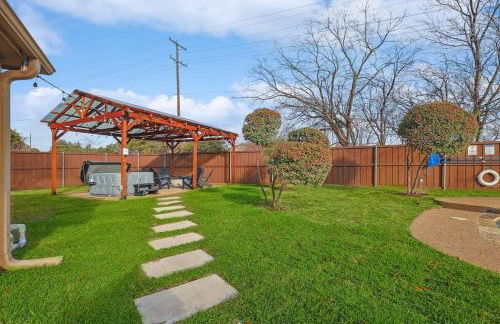 Best of Carrollton - Luxury Pool Hot tub Games - Foto 50