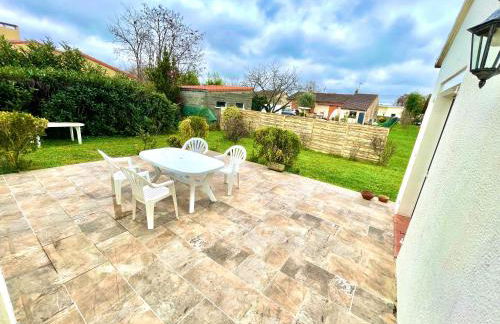 " Au coin du Lys " Garage - Jardin - Wifi - Foto 13