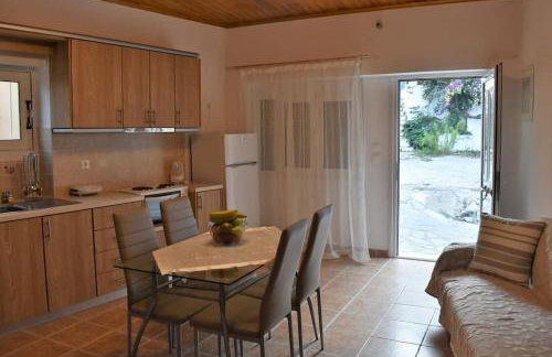 GIANNOYLAS HOYSE{PIGADI] - Photo 1