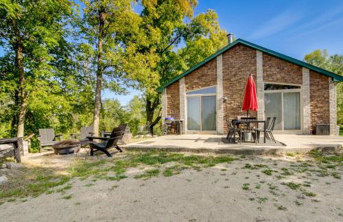 Pet-Friendly Richville Vacation Rental with Dock! - Foto 1