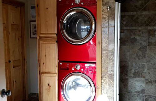 Rustic Mountain Retreat Perfect for Large Groups in Kingston, Idaho - Foto 18