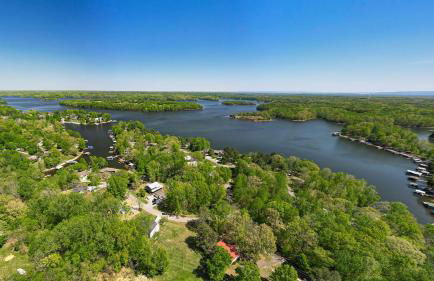 New Home, Dock, Home Theatre Projector, Hot Tub, Fire Pit, Kayaks - Foto 54