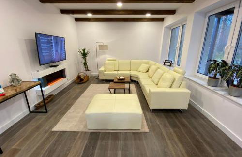 Luksusowa Willa pod Lasem, Otwock - Shared garden, sauna, wood hot tub! Hot tub seasonal May to October - Foto 11