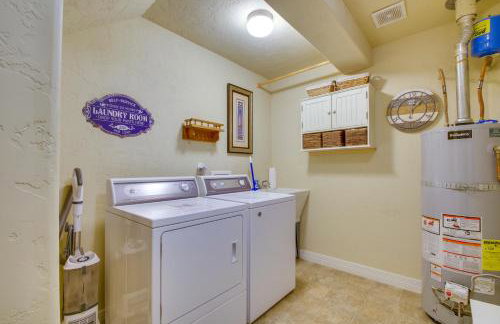 Quiet Waterfront Escape with Hot Tub and Beach Access! - Foto 23