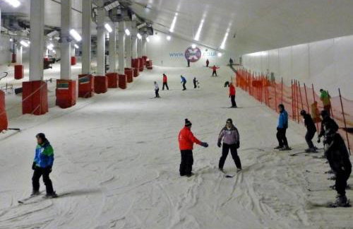 PRIME City Centre Location, THE JUKE BOX SUITE, Secure Gated FREE Parking Space, Unique STYLISH Apartment, AIR CONDITIONING & Two Bathrooms - Photo 43