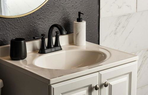 Huge Hot Tub, Theater Room, Family Friendly Oasis - Foto 39