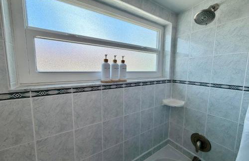 Near KSC - Peaceful Spacious Home for 6 - Fully Stocked Kitchen and Coffee Bar - Foto 32