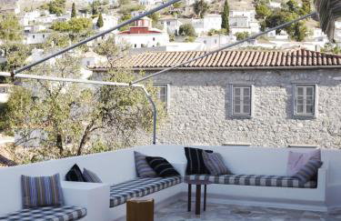 Hydra Artist House - Photo 13
