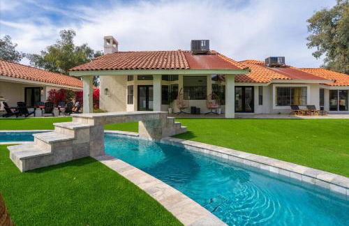 Lazy River Luxe 6 BR Sleeps 16 Pickleball Hot Tub - Foto 74