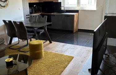City East Apartment Zagreb with private parking - Foto 1