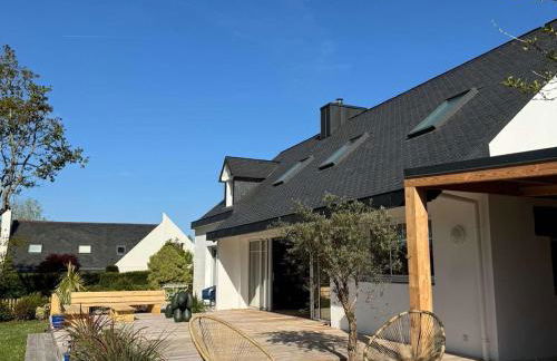 Superbe maison rénovée, 250m de l'océan, 12 pers, terrasse, jardin, proche plage Kerleven et golf - FR-1-481-164 - Foto 20