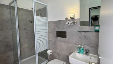 Modernes Seeblick Apartment mit Sauna und Poolnutzung - Foto 4