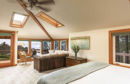 Coastal Getaway in Manzanita w Fire Pit, Guest House & Views Seagrove by Avantstay - Foto 32