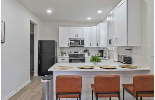 Glorius Amazing 2BR1BA Stay Near Lively Downtown - Foto 9