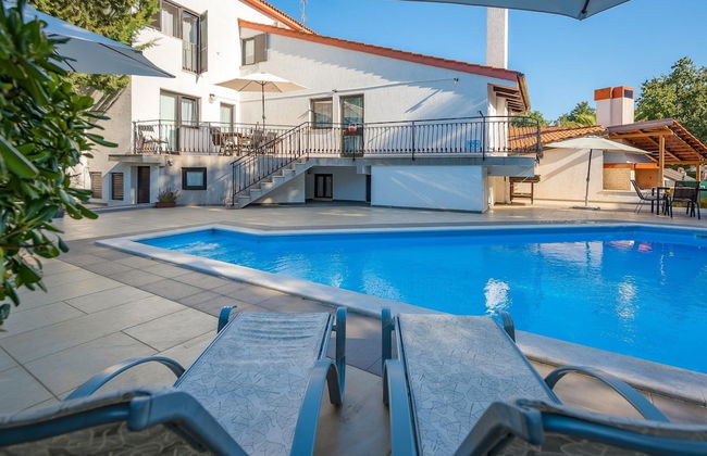 Scenic Villa With Private Garden - Foto 19