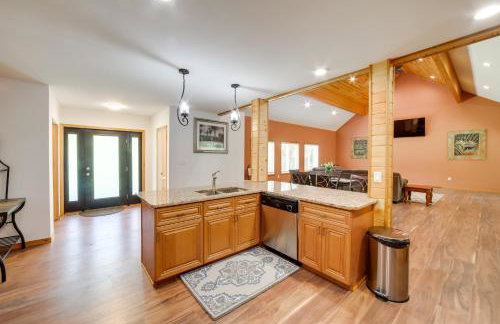 Spacious House on Half Acre Less Than 3 Mi to Beach! - Foto 10