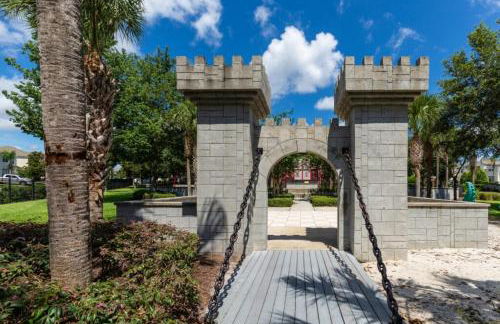 Fantastic Condo - 2 Miles from Disney Pool View Windsor Hills - Foto 89