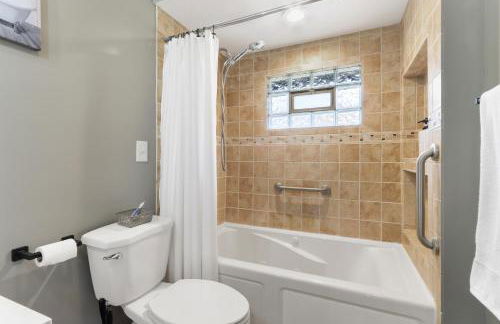 Cozy Retreat With Game Room Lake Como WI by David Rigney Real Estate Solutions - Foto 22