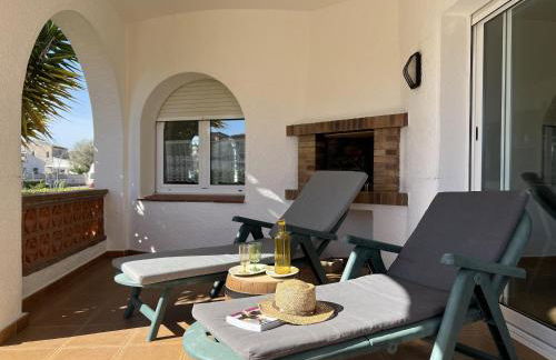 Casa en Costa Brava: Barbacoa, Wifi, Gran Jardín, Cerca Playa, Parking - ES-89-116 - Foto 1